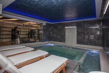 Melrose Rethymno By Mage Hotels