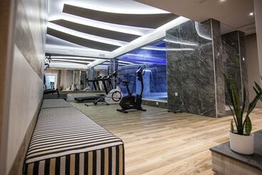 Melrose Rethymno By Mage Hotels