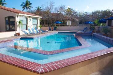 هتل Park Royal Homestay Club Cala Puerto Rico