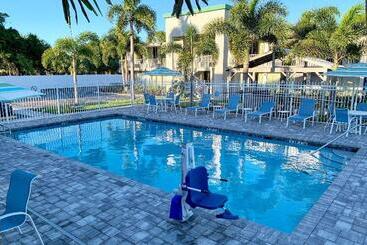 هتل Quality Inn Bradenton  Sarasota North