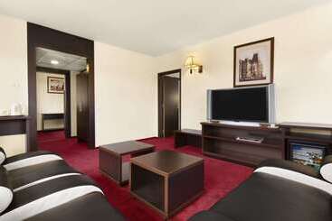 هتل Ramada Iasi City Center