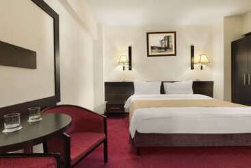هتل Ramada Iasi City Center