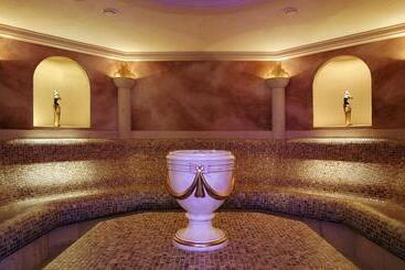 هتل Richmond Nua Wellness Spa   Adult Only