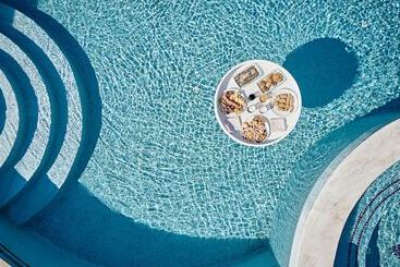 هتل Santa Maria Village Resort & Spa