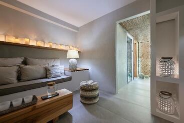 هتل Santa Maria Village Resort & Spa