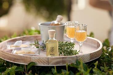 هتل Santa Maria Village Resort & Spa