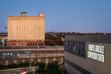 ホテル Staybridge Suites San Antonio Downtown Convention Center, An Ihg