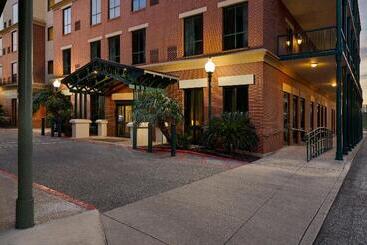 ホテル Staybridge Suites San Antonio Downtown Convention Center, An Ihg