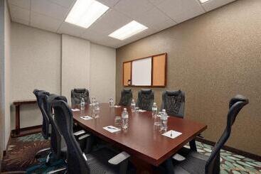 ホテル Staybridge Suites San Antonio Downtown Convention Center, An Ihg