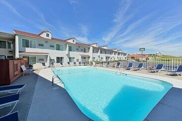 هتل Super 8 By Wyndham Rapid City