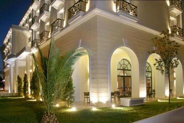 هتل Volos Palace