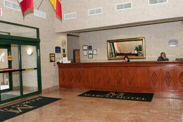 Marco Laguardia Hotel & Suites