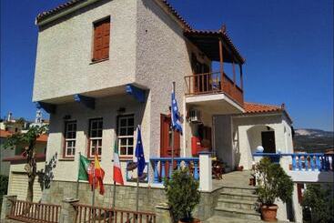 Oceanis Studios