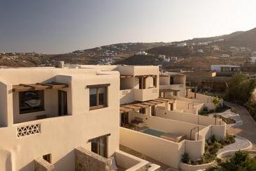 استراحتگاه Suntouch Suites