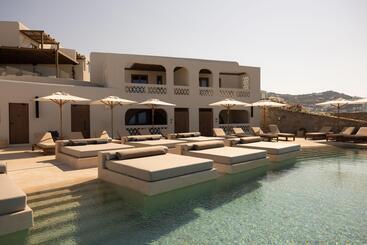 استراحتگاه Suntouch Suites