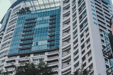 هتل Urbana Langsuan