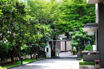 هتل Urbana Langsuan
