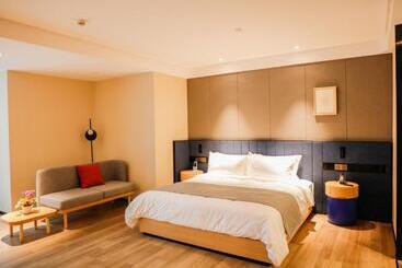 Lanou Hotel Jinzhou Red Star Macalline