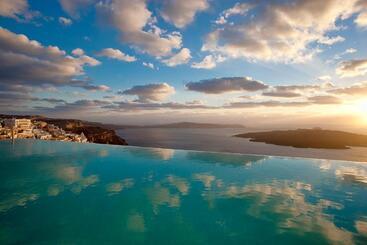 Cosmopolitan Suites - Small Luxury Hotels Of The World