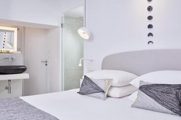 Cosmopolitan Suites - Small Luxury Hotels Of The World