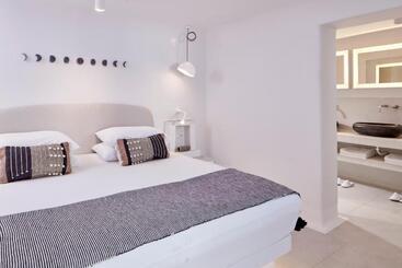 Cosmopolitan Suites - Small Luxury Hotels Of The World