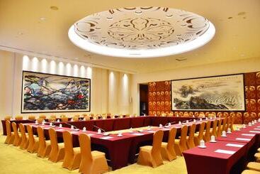 酒店 Guangzhou Baiyun International Convention Center