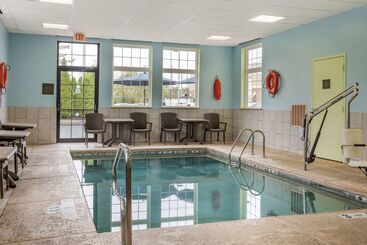 هتل Comfort Inn University