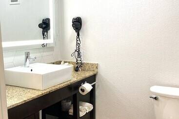هتل Comfort Suites Columbus