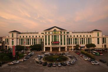 호텔 Country Garden Flower City