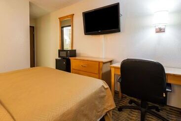 هتل Econo Lodge Kansas City Downtown North