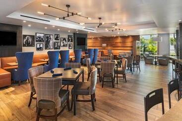 هتل Four Points By Sheraton Los Angeles Westside