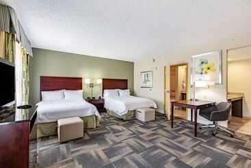 هتل Hampton Inn & Suites Orlando South Lake Buena Vista
