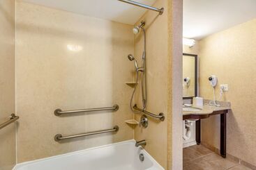هتل Hampton Inn & Suites Orlando South Lake Buena Vista