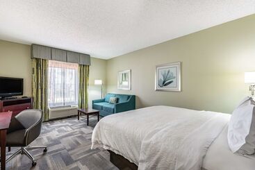 هتل Hampton Inn & Suites Orlando South Lake Buena Vista
