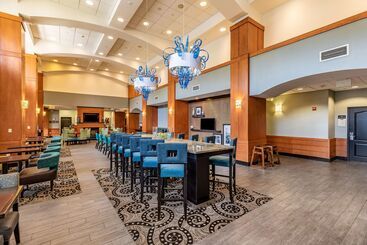 هتل Hampton Inn & Suites Orlando South Lake Buena Vista