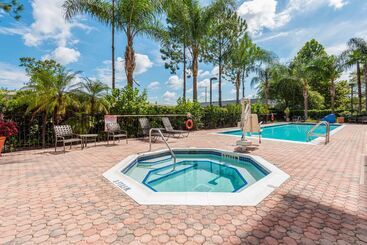 هتل Hampton Inn & Suites Orlando South Lake Buena Vista