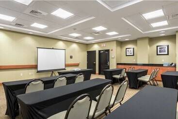 هتل Hampton Inn & Suites Orlando South Lake Buena Vista
