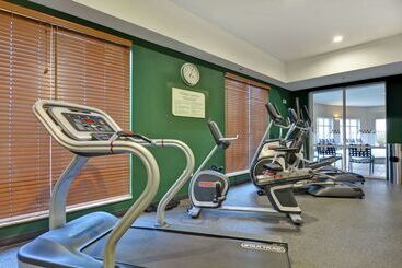 هتل Hilton Garden Inn Green Bay