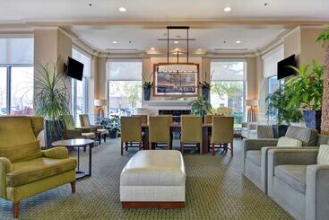 هتل Hilton Garden Inn Green Bay