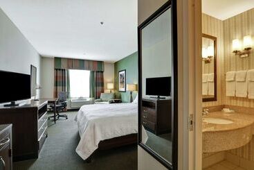 هتل Hilton Garden Inn Green Bay