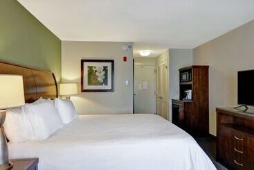 هتل Hilton Garden Inn Green Bay