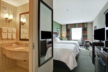 هتل Hilton Garden Inn Green Bay