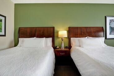 هتل Hilton Garden Inn Green Bay