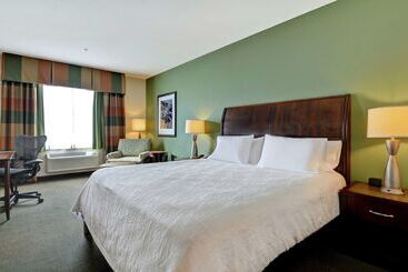 هتل Hilton Garden Inn Green Bay