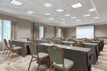 هتل Hilton Garden Inn Springfield, Ma