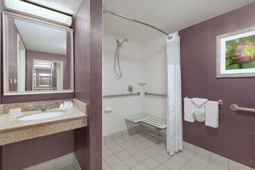هتل Hilton Garden Inn Springfield, Ma