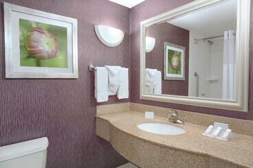 هتل Hilton Garden Inn Springfield, Ma