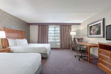 هتل Hilton Garden Inn Springfield, Ma