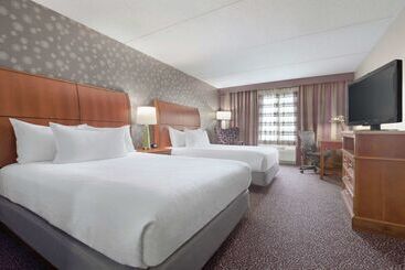 هتل Hilton Garden Inn Springfield, Ma