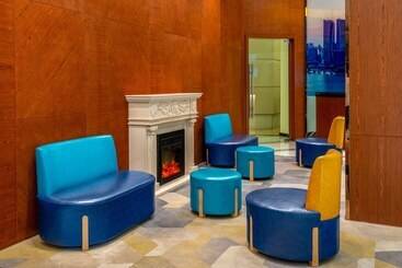 هتل Holiday Inn Shanghai Jing An By Ihg